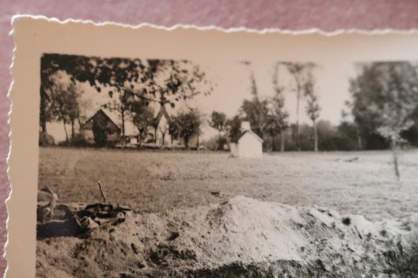 altes Foto - Soldatengrab - gefallene Soldaten - Ort ?